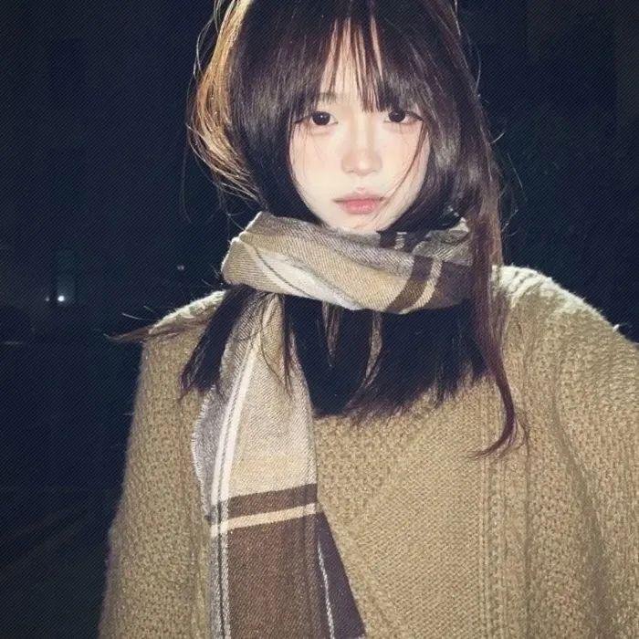 黑夜中的玻璃人偶